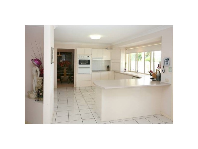 Clear Island Waters QLD 4226