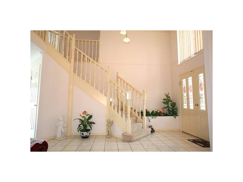 Clear Island Waters QLD 4226