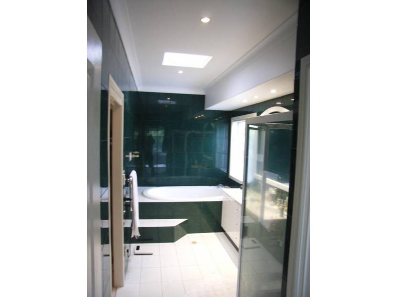 Clear Island Waters QLD 4226