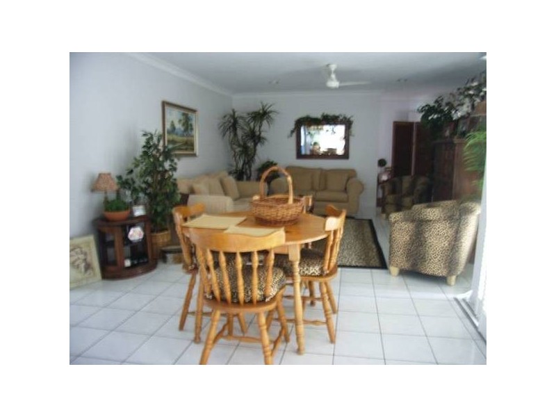 Clear Island Waters QLD 4226