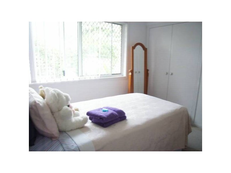 Clear Island Waters QLD 4226