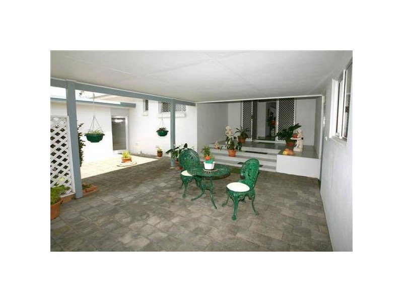 Broadbeach Waters QLD 4218