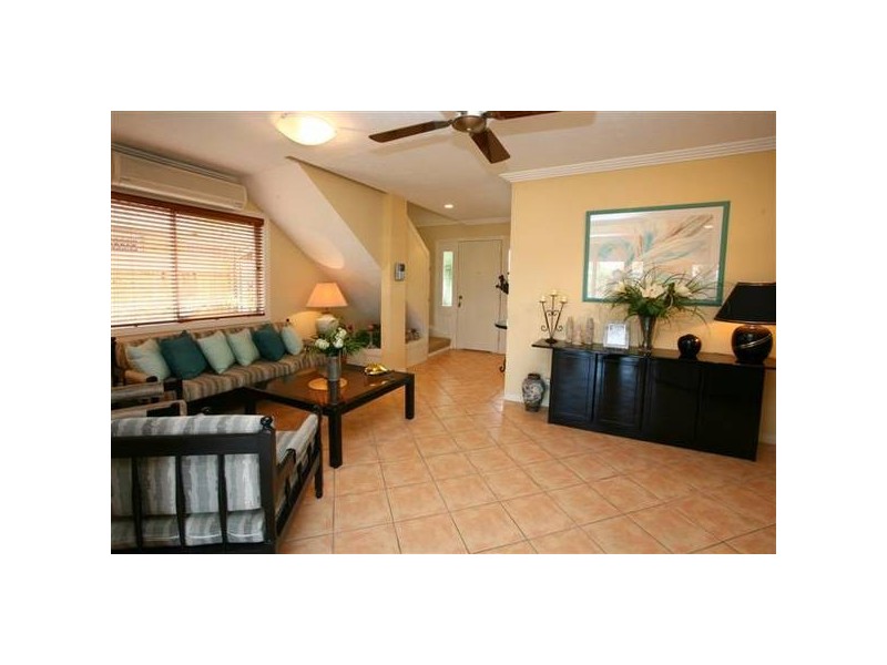 Broadbeach Waters QLD 4218