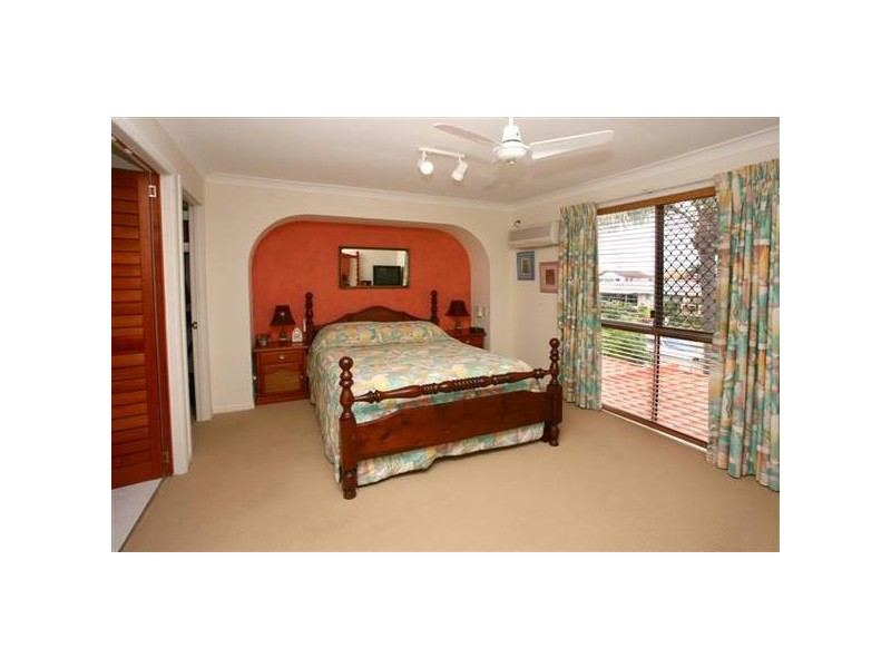 Broadbeach Waters QLD 4218