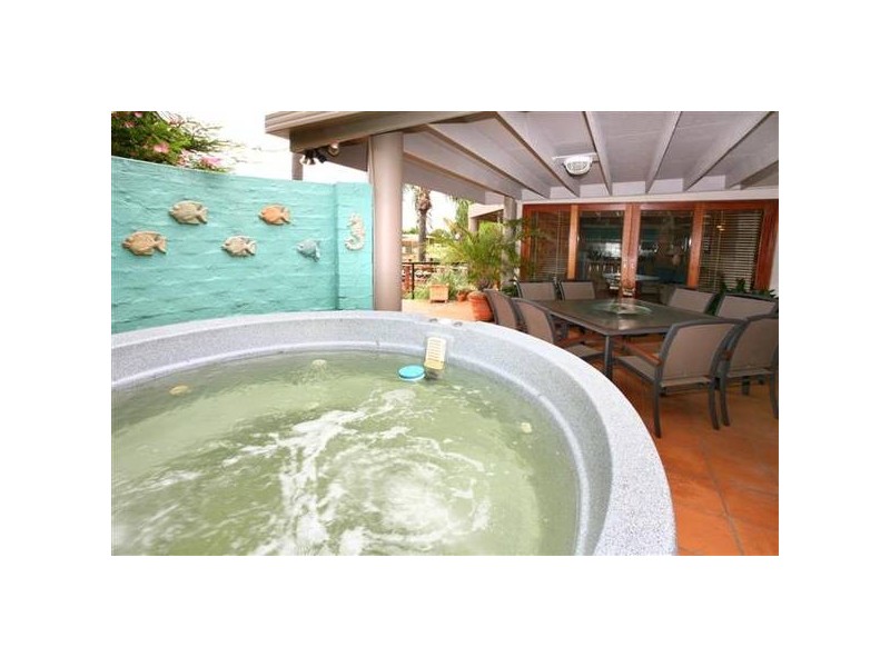 Broadbeach Waters QLD 4218
