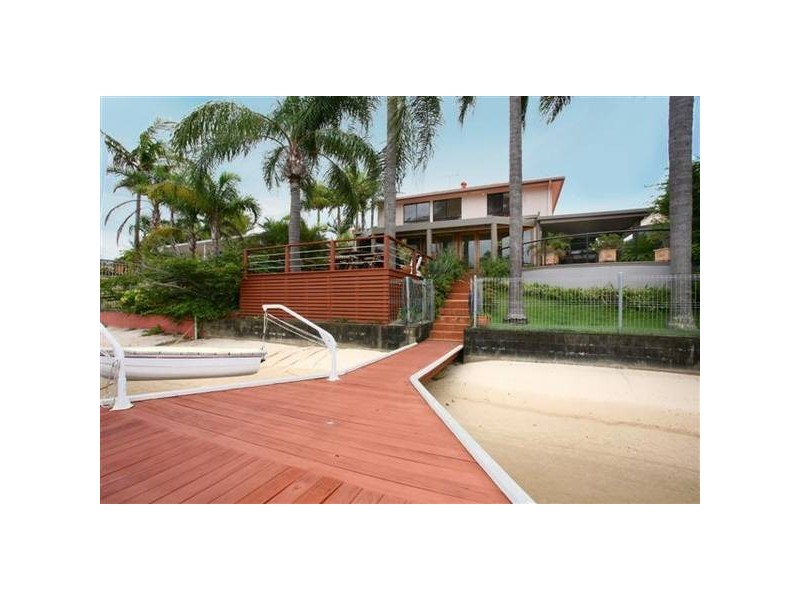 Broadbeach Waters QLD 4218