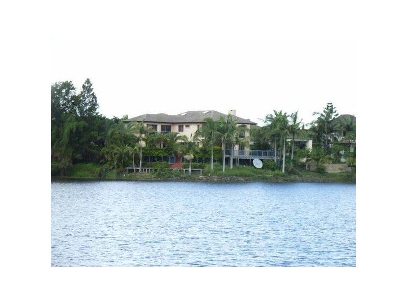 Clear Island Waters QLD 4226