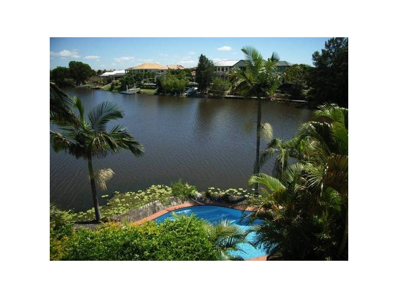 Clear Island Waters QLD 4226