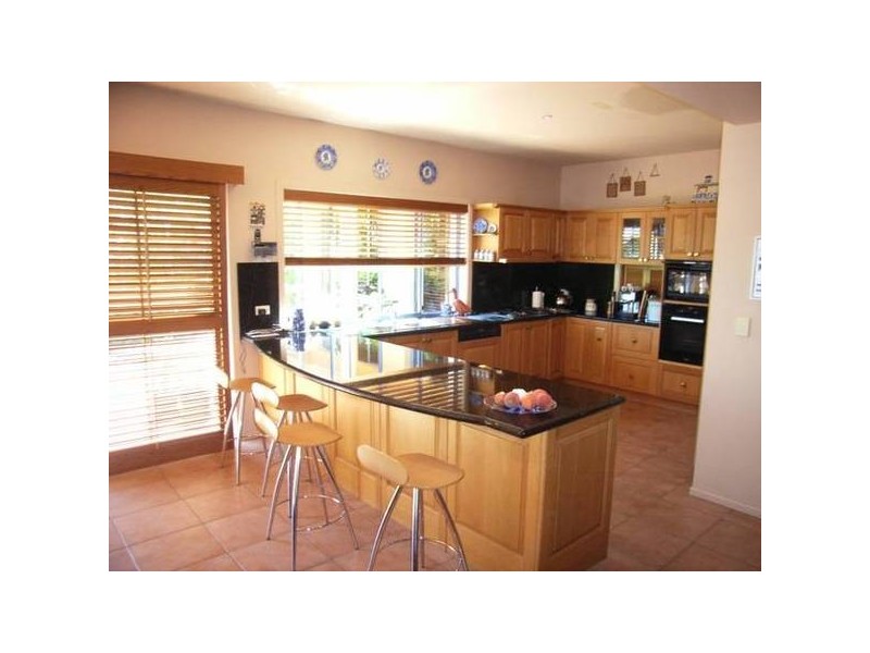 Clear Island Waters QLD 4226