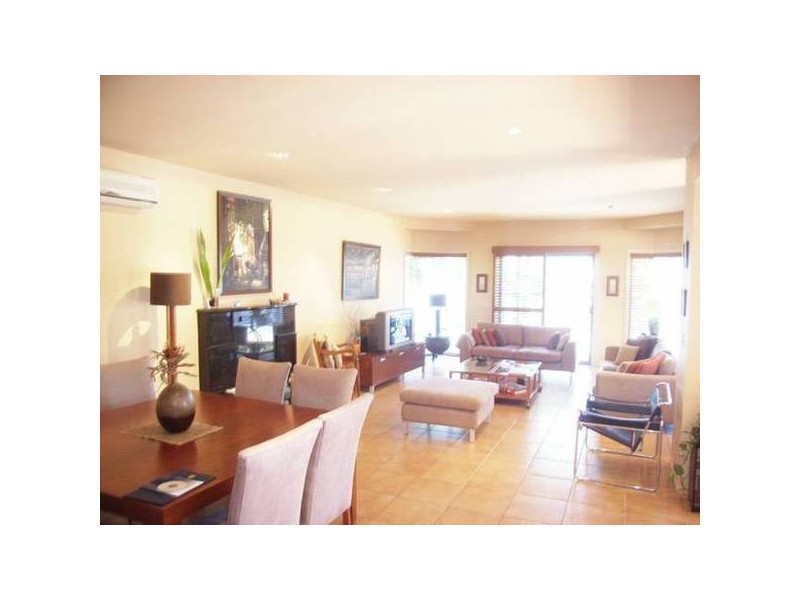 Clear Island Waters QLD 4226