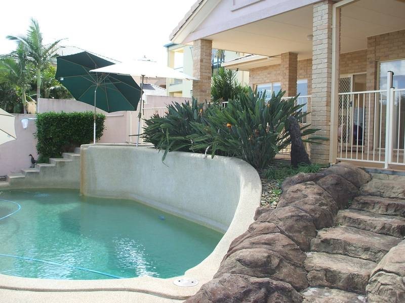 43 Martinque Way, Clear Island Waters QLD 4226
