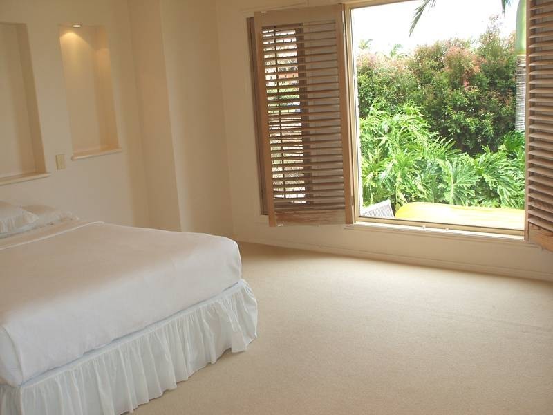 43 Martinque Way, Clear Island Waters QLD 4226