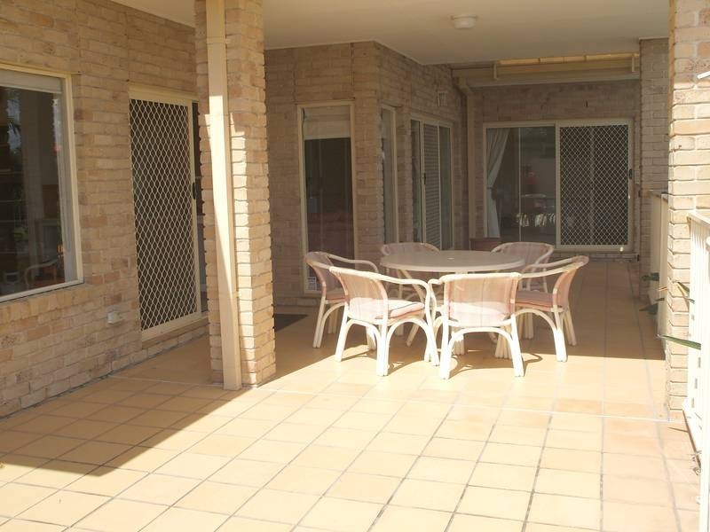 43 Martinque Way, Clear Island Waters QLD 4226