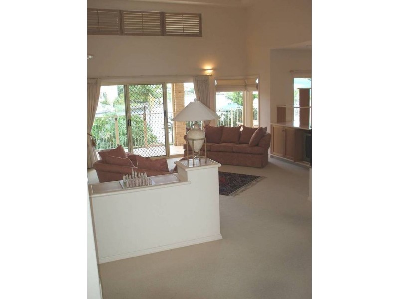 43 Martinque Way, Clear Island Waters QLD 4226