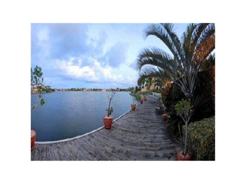 Clear Island Waters QLD 4226