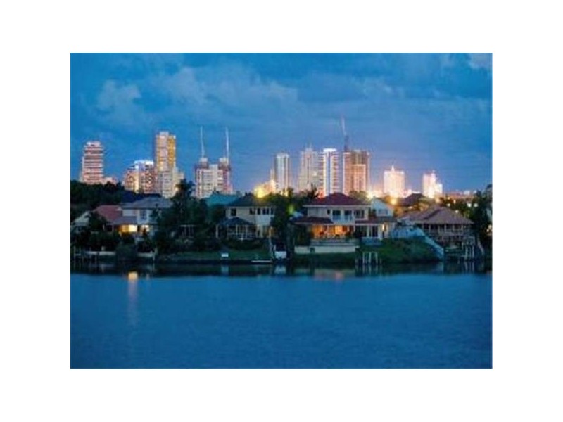 Clear Island Waters QLD 4226