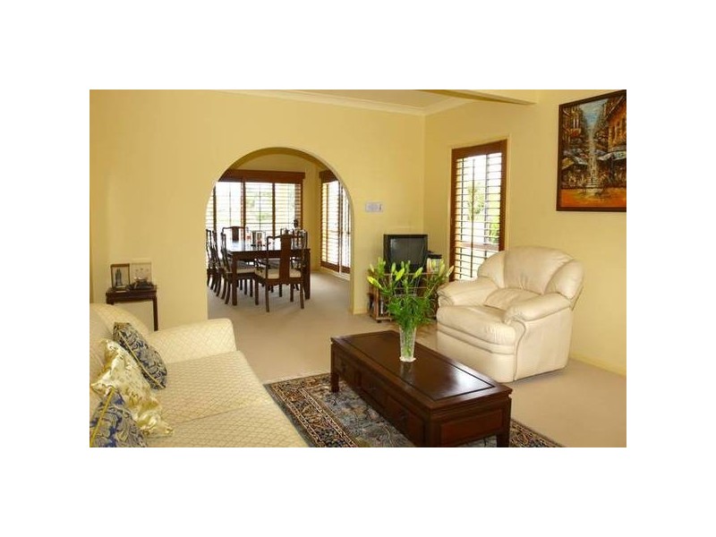 Clear Island Waters QLD 4226