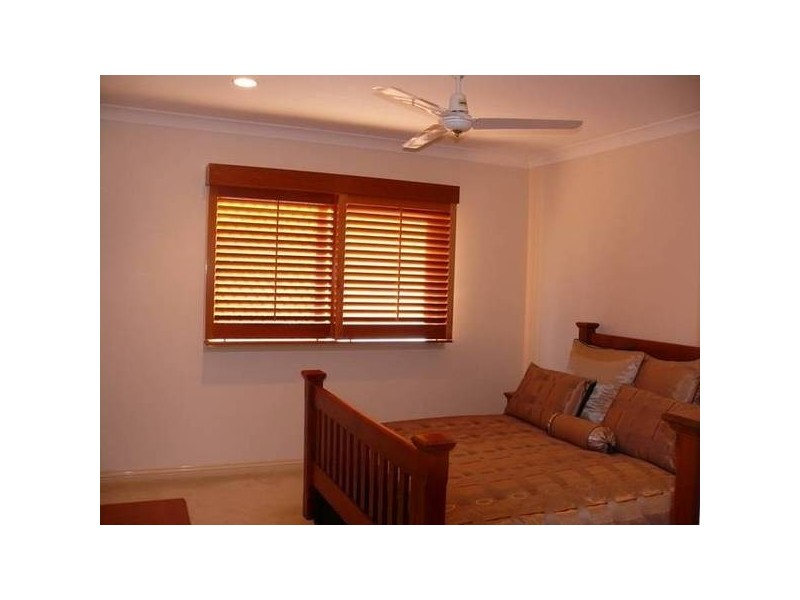 Clear Island Waters QLD 4226