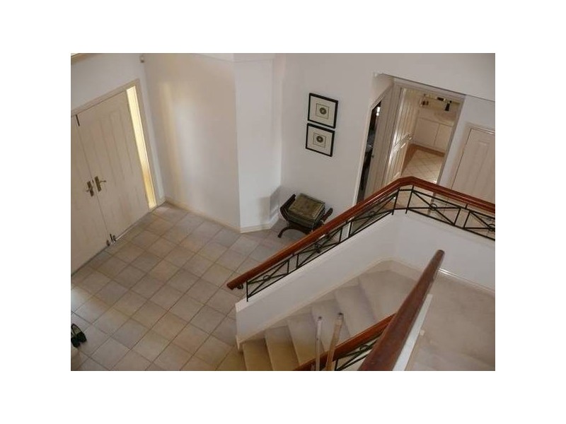 Clear Island Waters QLD 4226