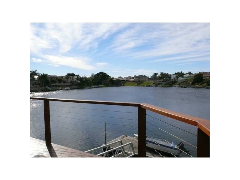 Clear Island Waters QLD 4226