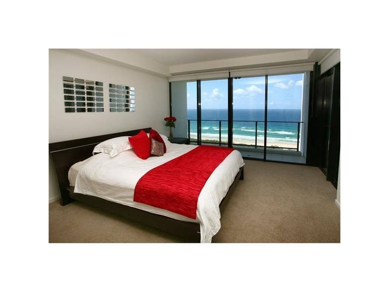 Broadbeach Waters QLD 4218