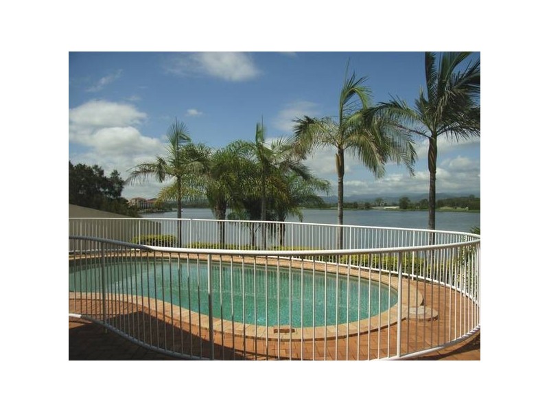 Clear Island Waters QLD 4226