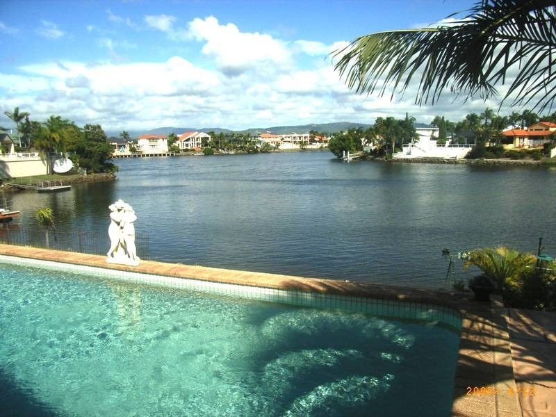 5 ANTIGUA WAY, Clear Island Waters QLD 4226