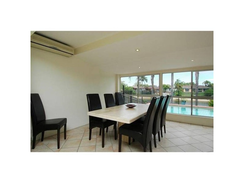 Broadbeach Waters QLD 4218