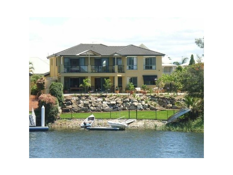 Clear Island Waters QLD 4226