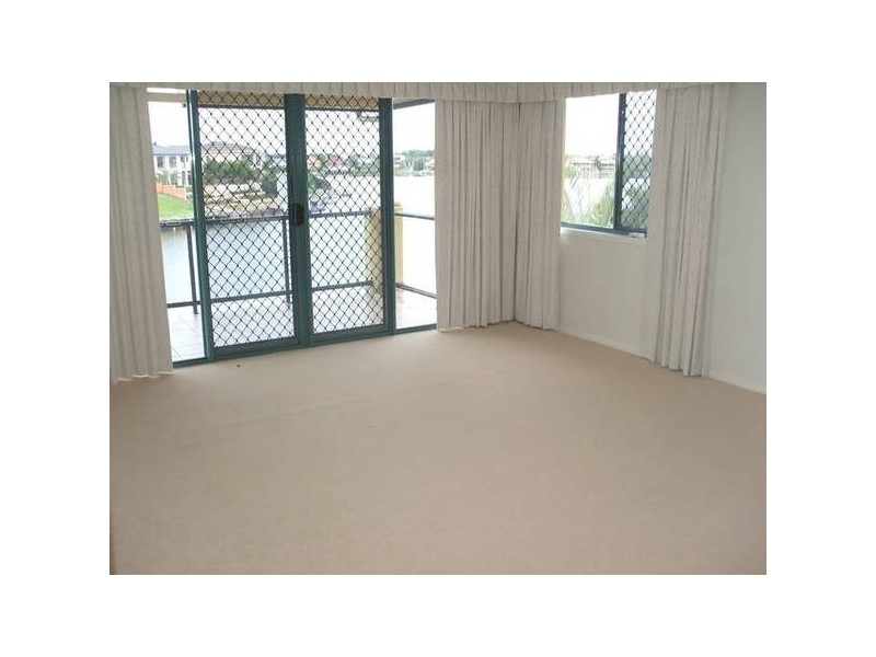 Clear Island Waters QLD 4226