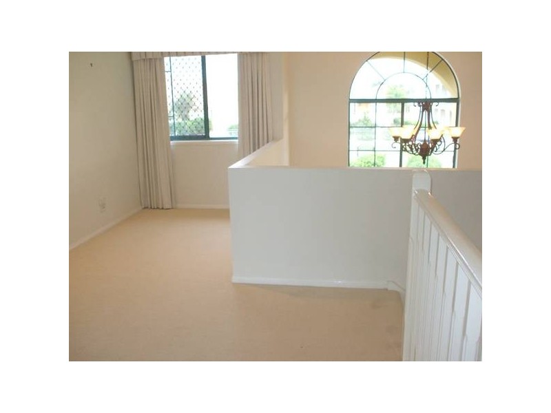 Clear Island Waters QLD 4226