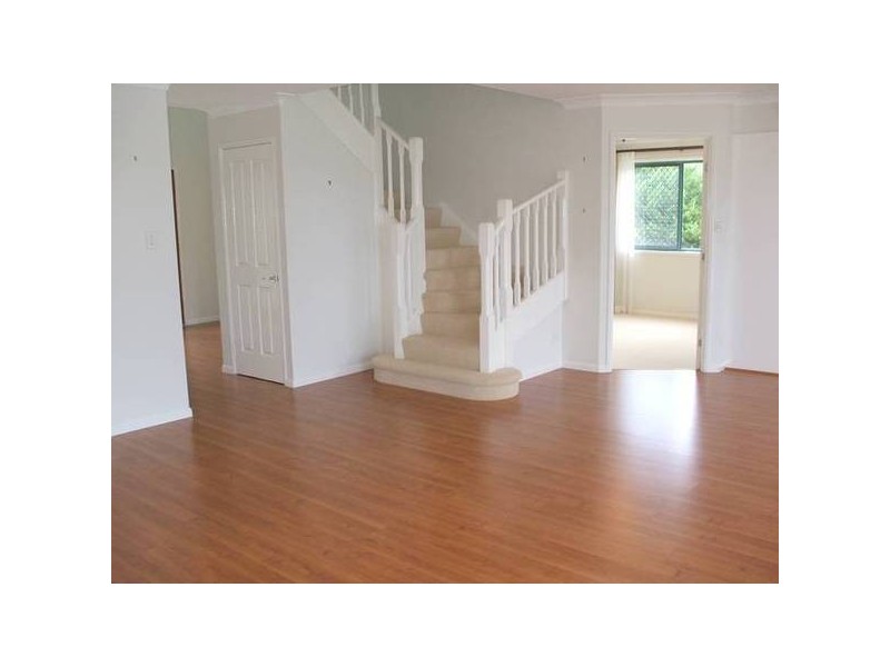 Clear Island Waters QLD 4226