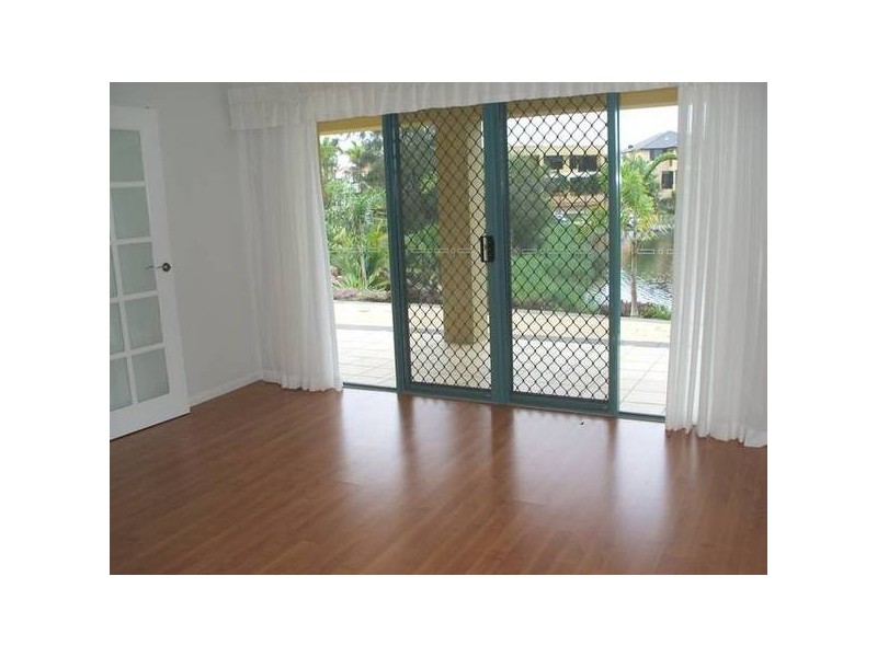 Clear Island Waters QLD 4226