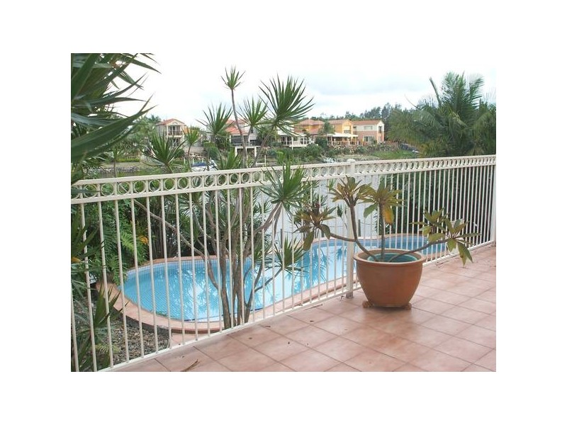 Clear Island Waters QLD 4226