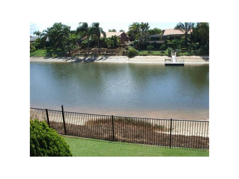 209 Markeri Street, Mermaid Waters QLD 4218