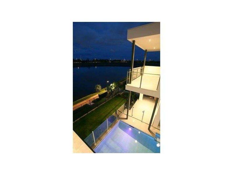 Carrara QLD 4211