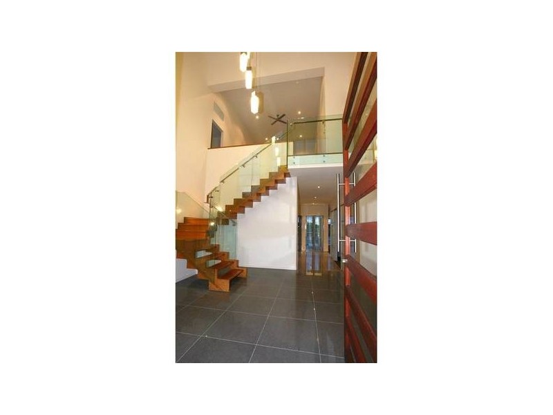 Carrara QLD 4211