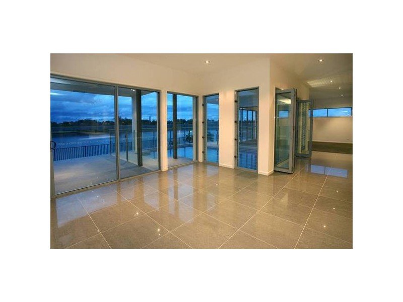 Carrara QLD 4211