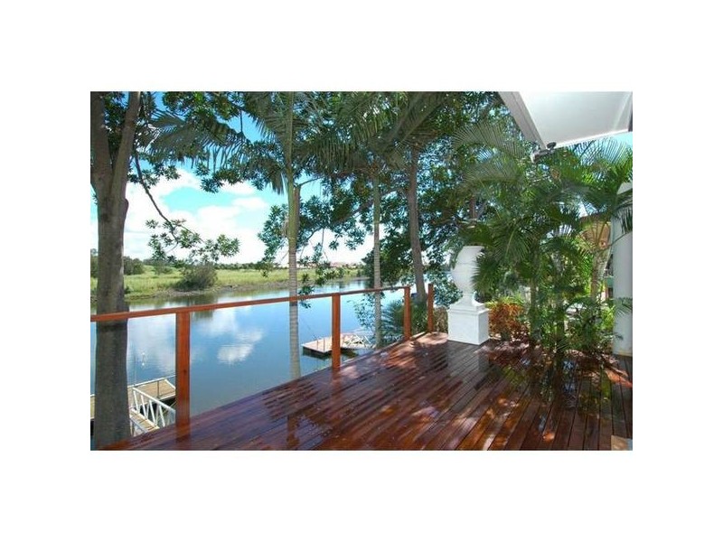 Clear Island Waters QLD 4226