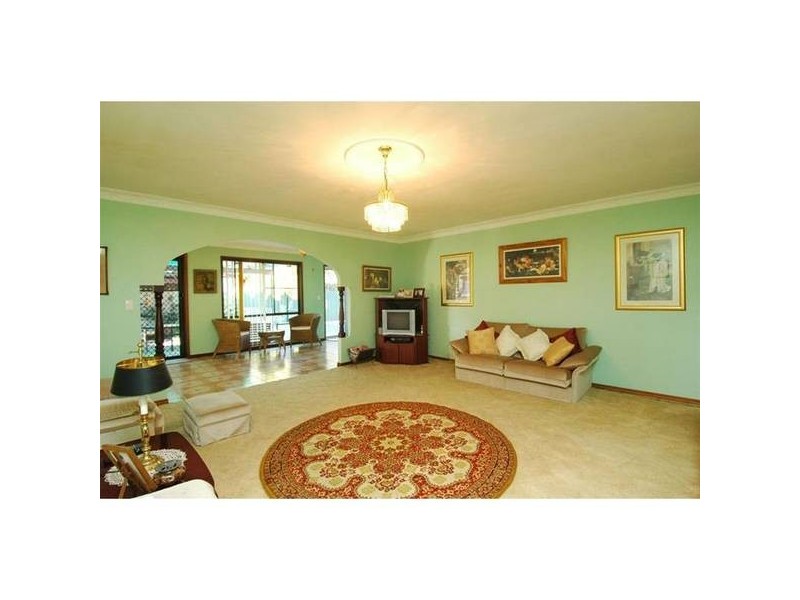 Broadbeach Waters QLD 4218
