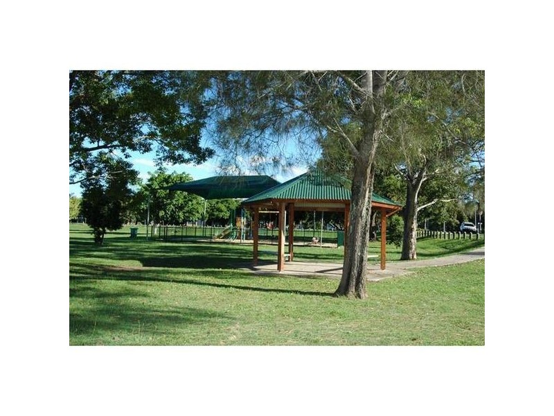 Broadbeach Waters QLD 4218