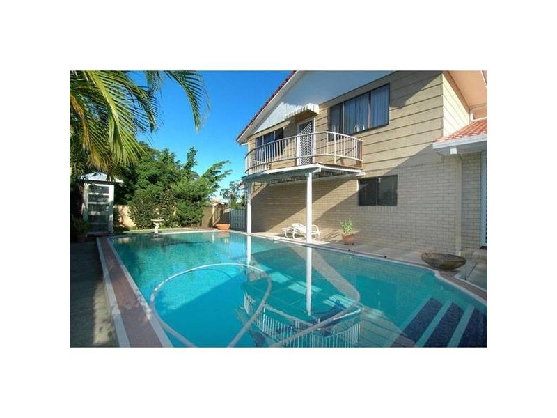 Broadbeach Waters QLD 4218