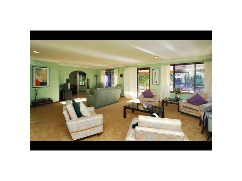 Broadbeach Waters QLD 4218