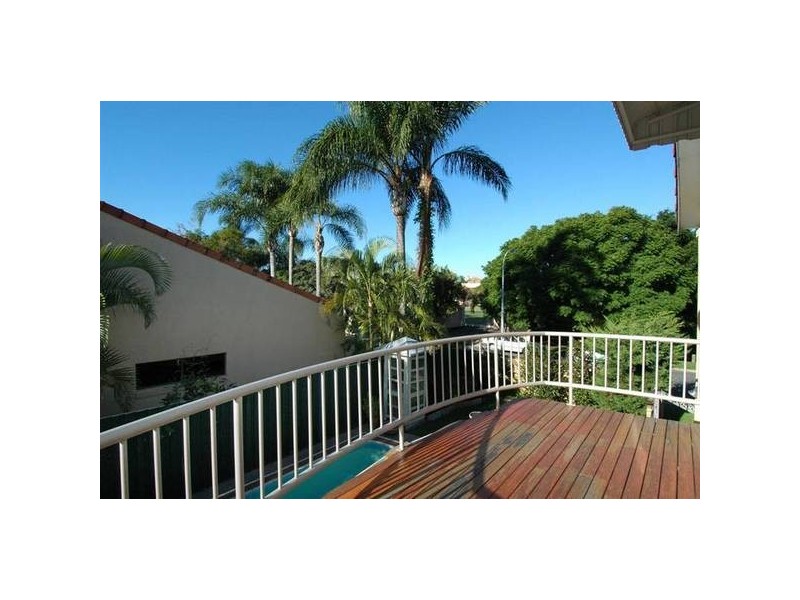 Broadbeach Waters QLD 4218