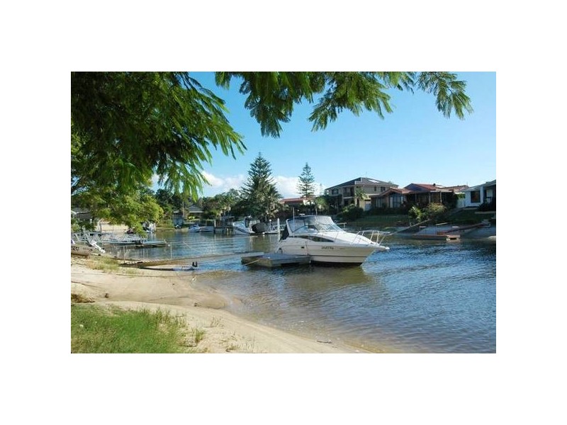 Broadbeach Waters QLD 4218