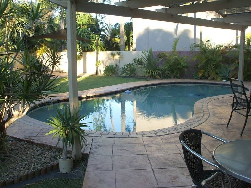 54 CAYMAN DRIVE, Clear Island Waters QLD 4226