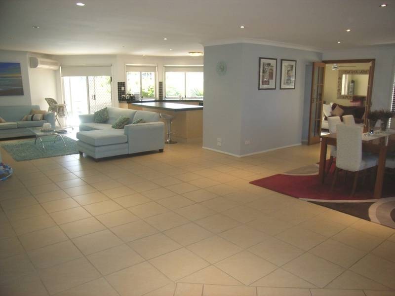 54 CAYMAN DRIVE, Clear Island Waters QLD 4226