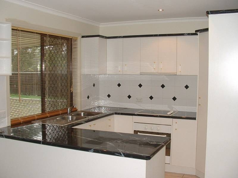 16 Levestam Court, Carrara QLD 4211