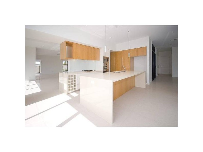 5061 Emerald Island Drive, Carrara QLD 4211
