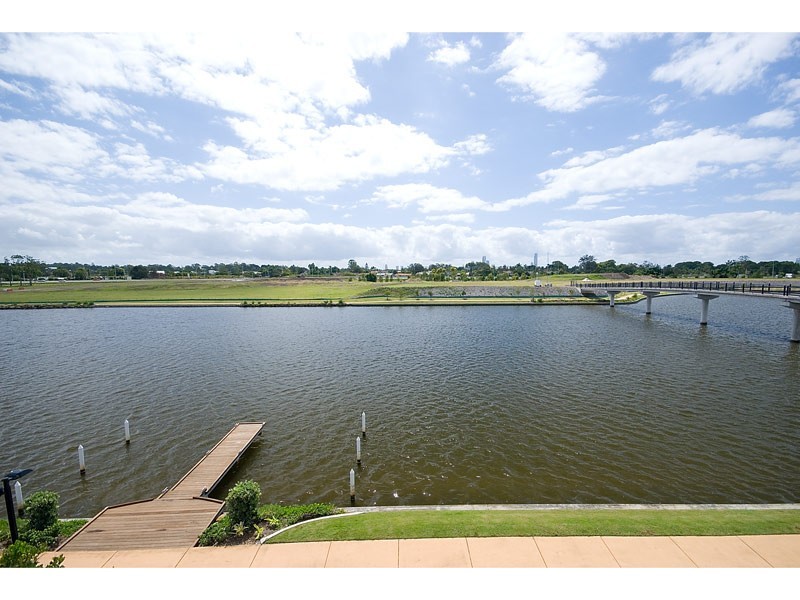 5061 Emerald Island, Carrara QLD 4211